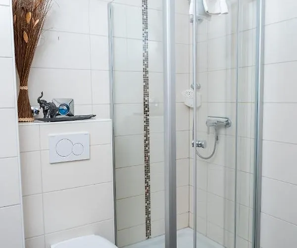 Art City-studio 1, Modern, Voll Ausgestattet, Zentrale Innenstadtlage, Ruhiges Schlafzimmer, Balkon * Kassel